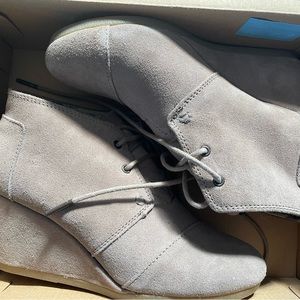 Toms desert wedge